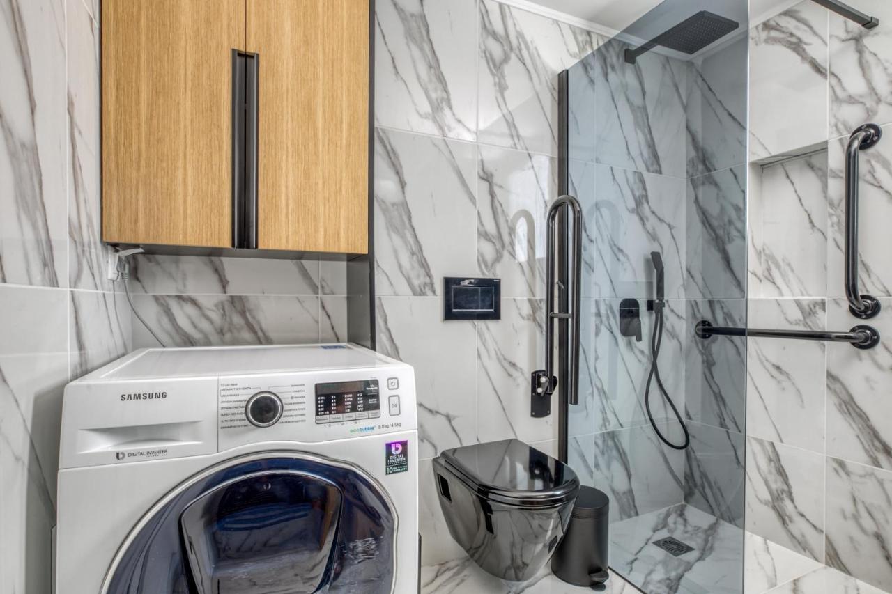 Spacious Flat With Courtyard And Private Parking! Atene Esterno foto