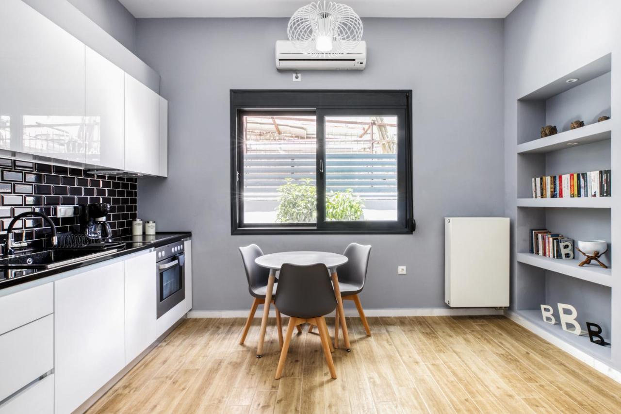 Spacious Flat With Courtyard And Private Parking! Atene Esterno foto